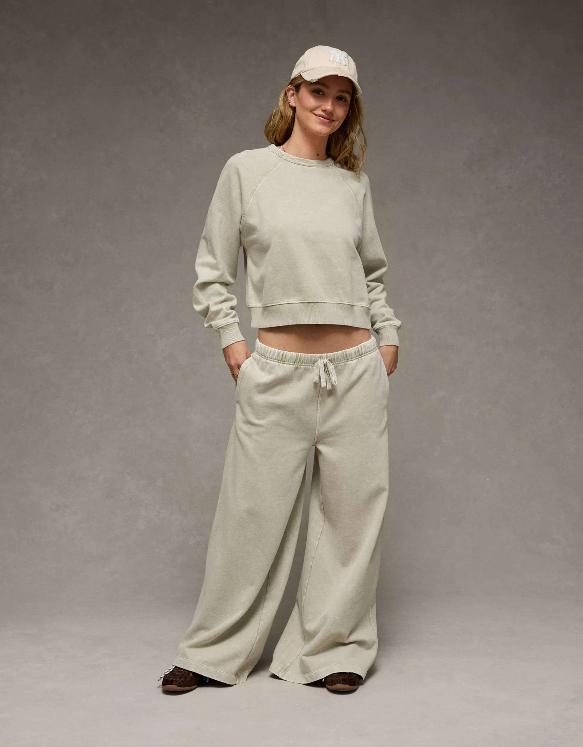 AE Everyday Luxe Wide-Leg Sweatpant | American Eagle Outfitters (US & CA)