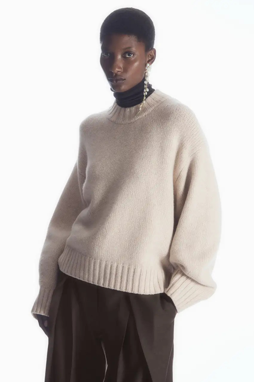 CHUNKY PURE CASHMERE CREW-NECK JUMPER - Cream - COS | COS UK