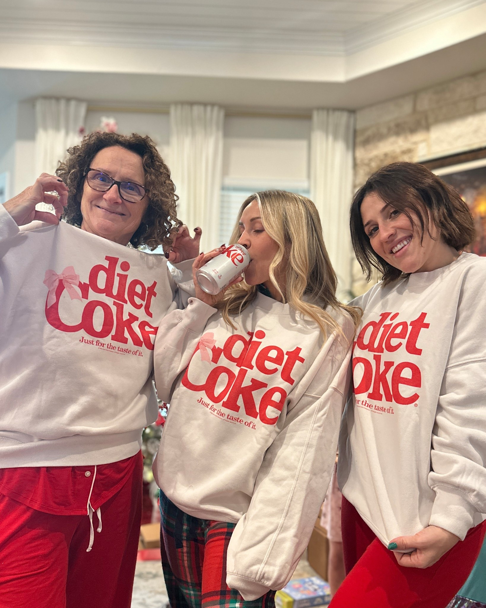 Diet Coke girlies

#LTKootd #LTKHoliday #LTKdayinmylife