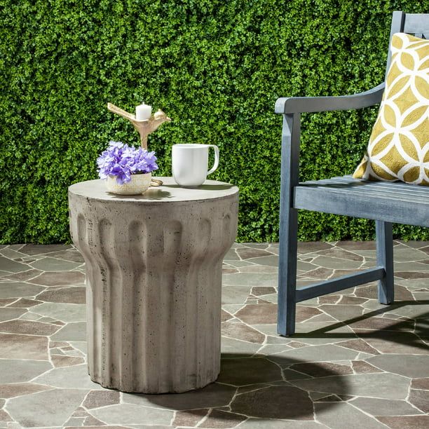 Safavieh Vesta Outdoor Modern Concrete Round Accent Table - Dark Grey | Walmart (US)