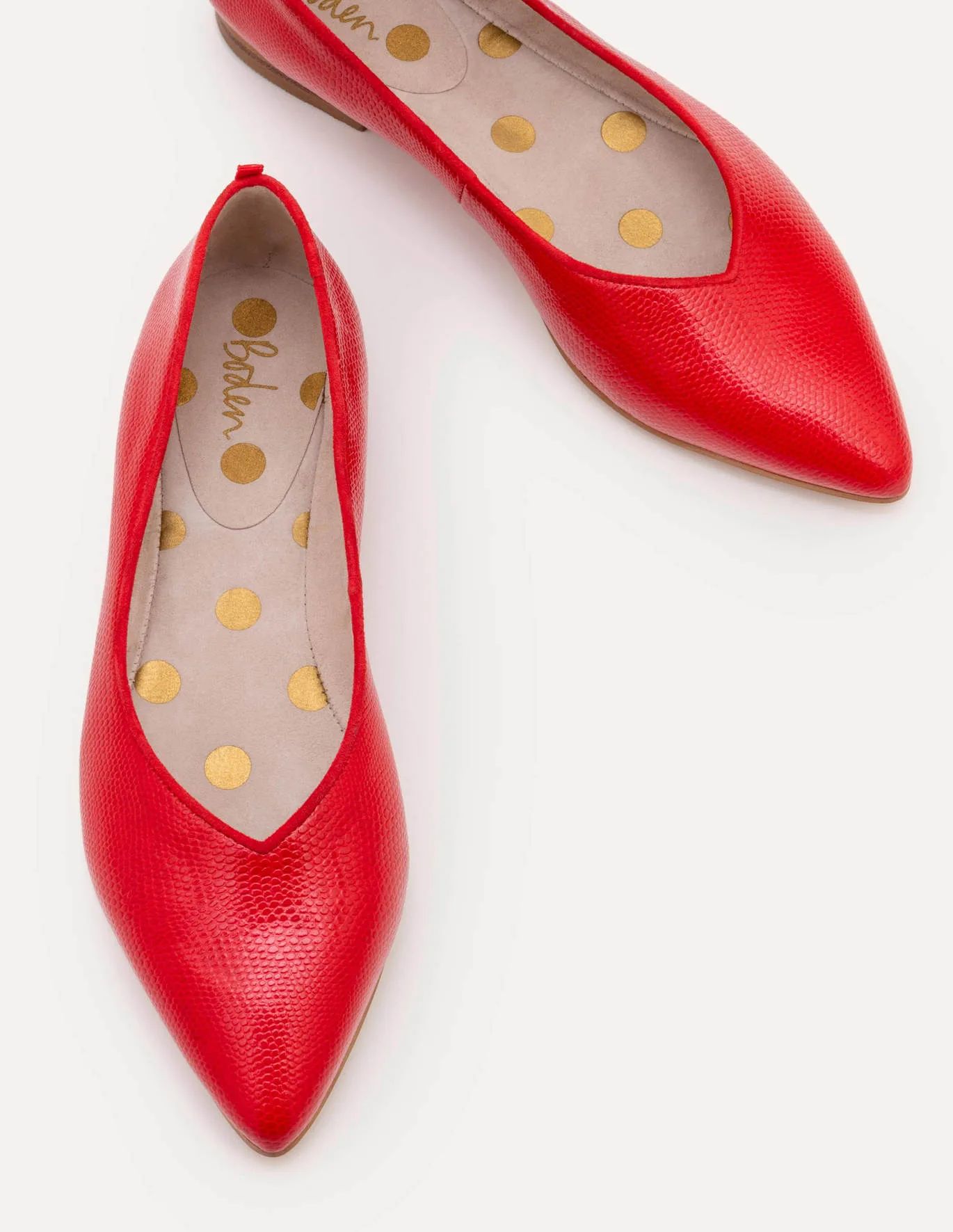 Julia Pointed Flats | Boden (US)