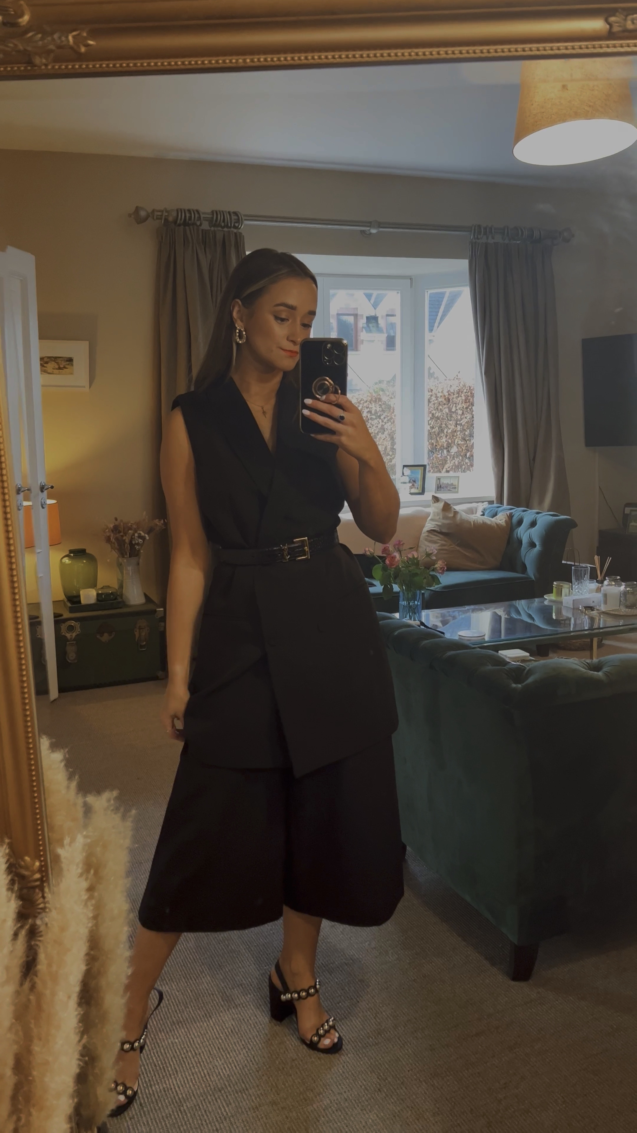 When I’m doubt…an all black outfit 🖤

#LTKtravel #LTKstyletip #LTKSeasonal