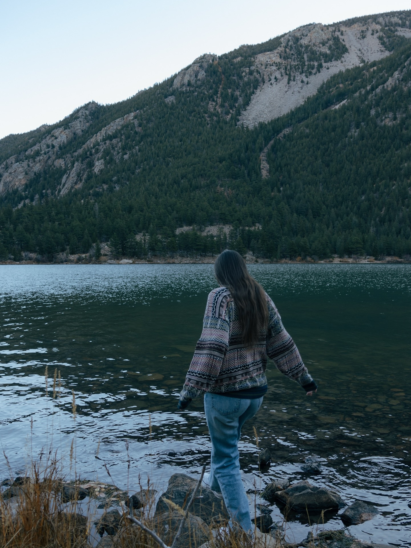 knew a spot 🩶 sweater and jeans outfit ideas for fall or winter 

#georgetowncolorado #coloradoadventures #vintagesweater #falloutfitideas #falloutfitinspo #wintersweater

#LTKSeasonal #LTKFindsUnder100 #LTKStyleTip