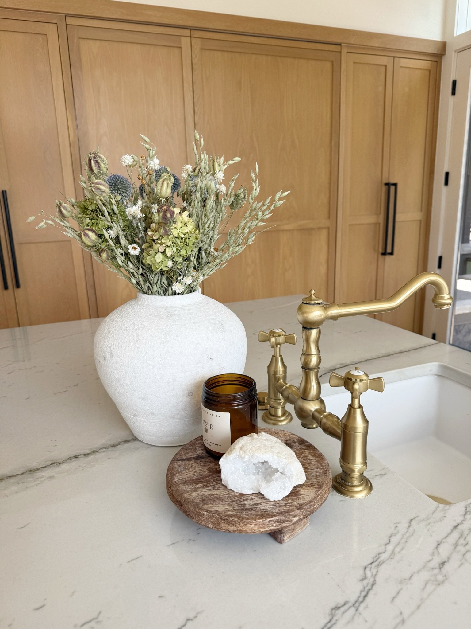 Kitchen island home decor styling! Adding new dried flower and grass bouquet for spring / summer 🌿🌾🌼

#LTKSeasonal #LTKHome
