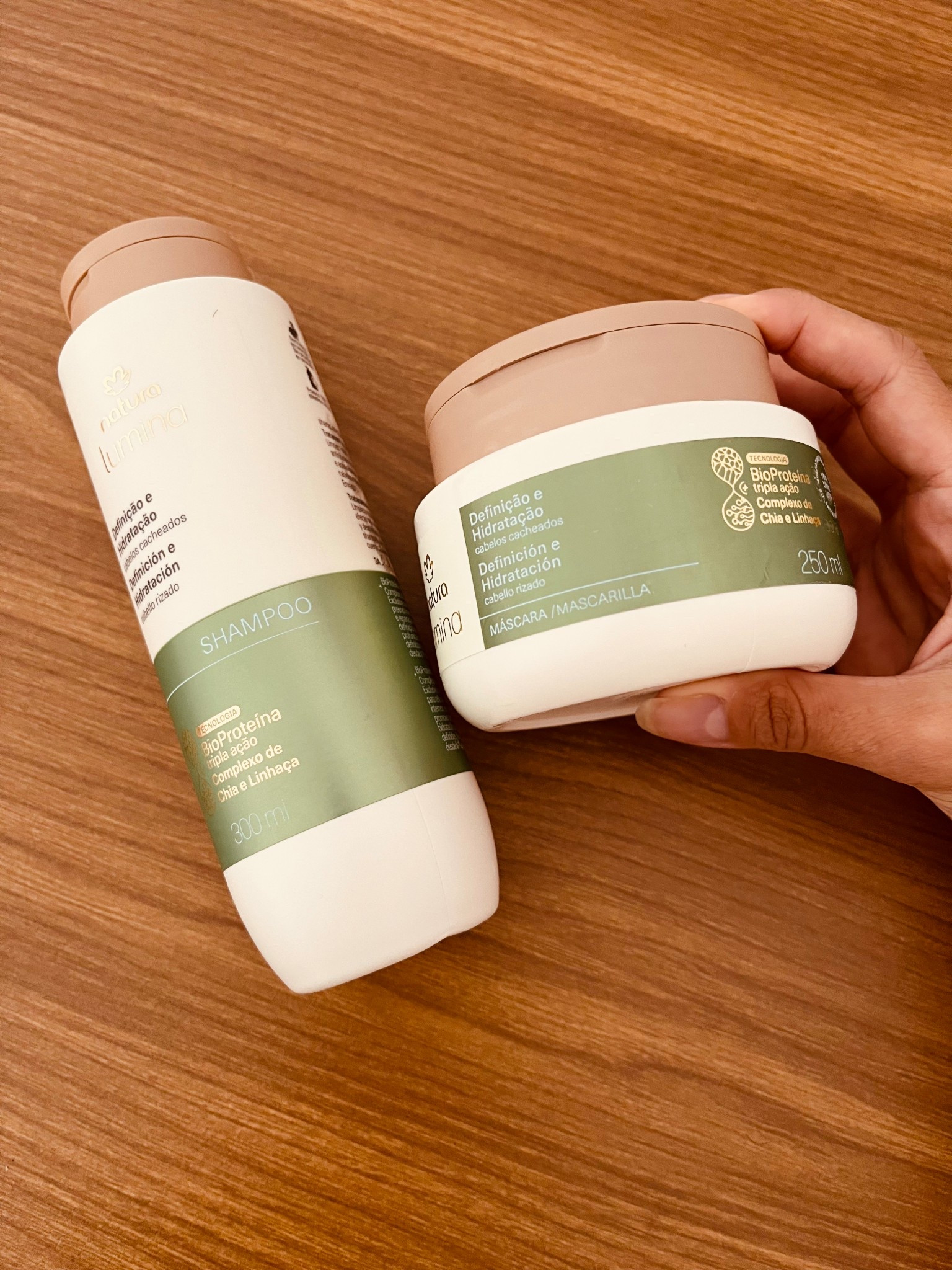 #DallasComALTK
Como estou em transição capilar escolhi essa linha de hidratação da Natura que deixa os cabelos macios e suuuper hidratados e o melhor o cheiro que fica no cabelo é sem igual.
10/10

#LTKbeleza #LTKpromo #LTKbrasil