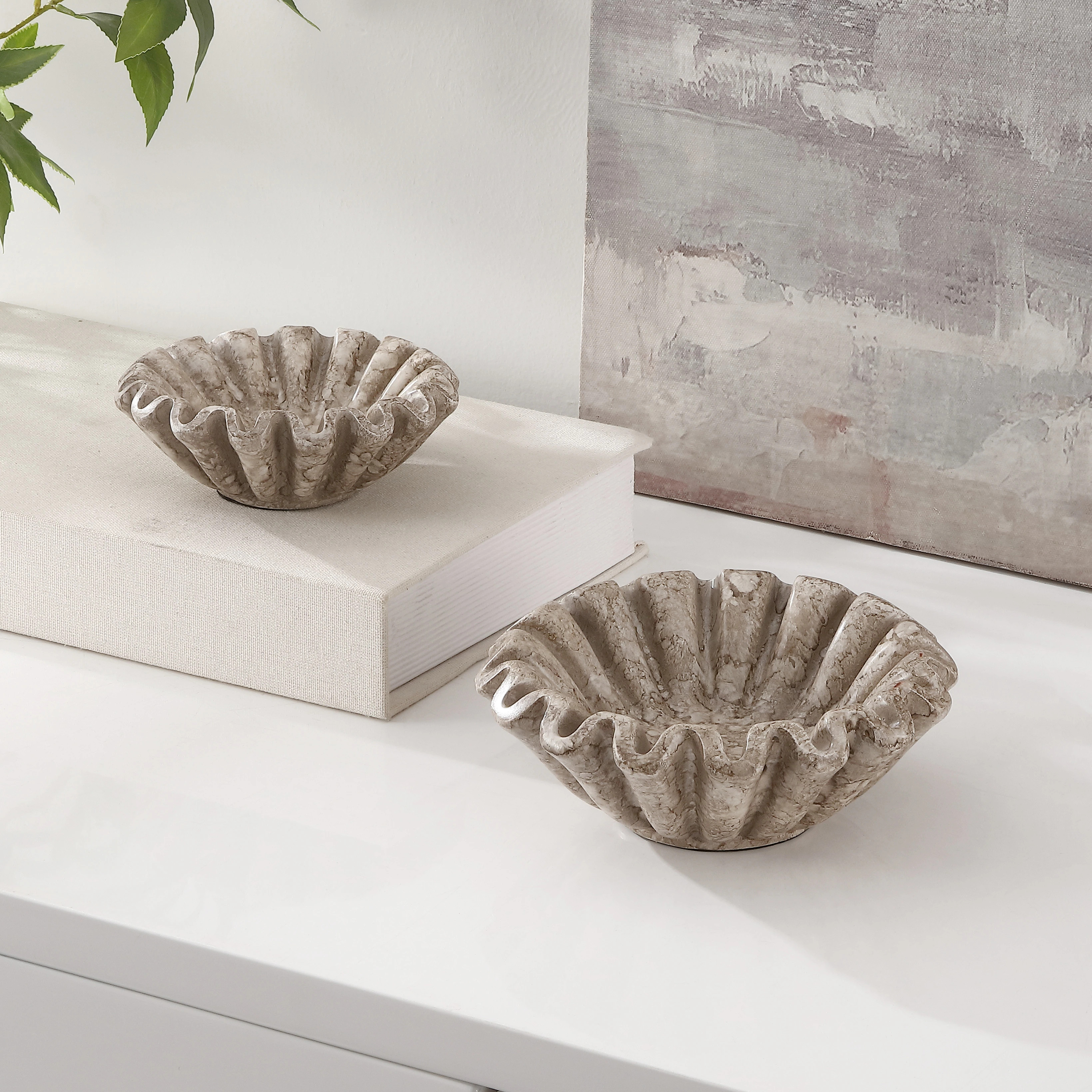 SAFAVIEH Home Soho Greige Resin Ruffle Decorative Bowls Set of 2 | Overstock