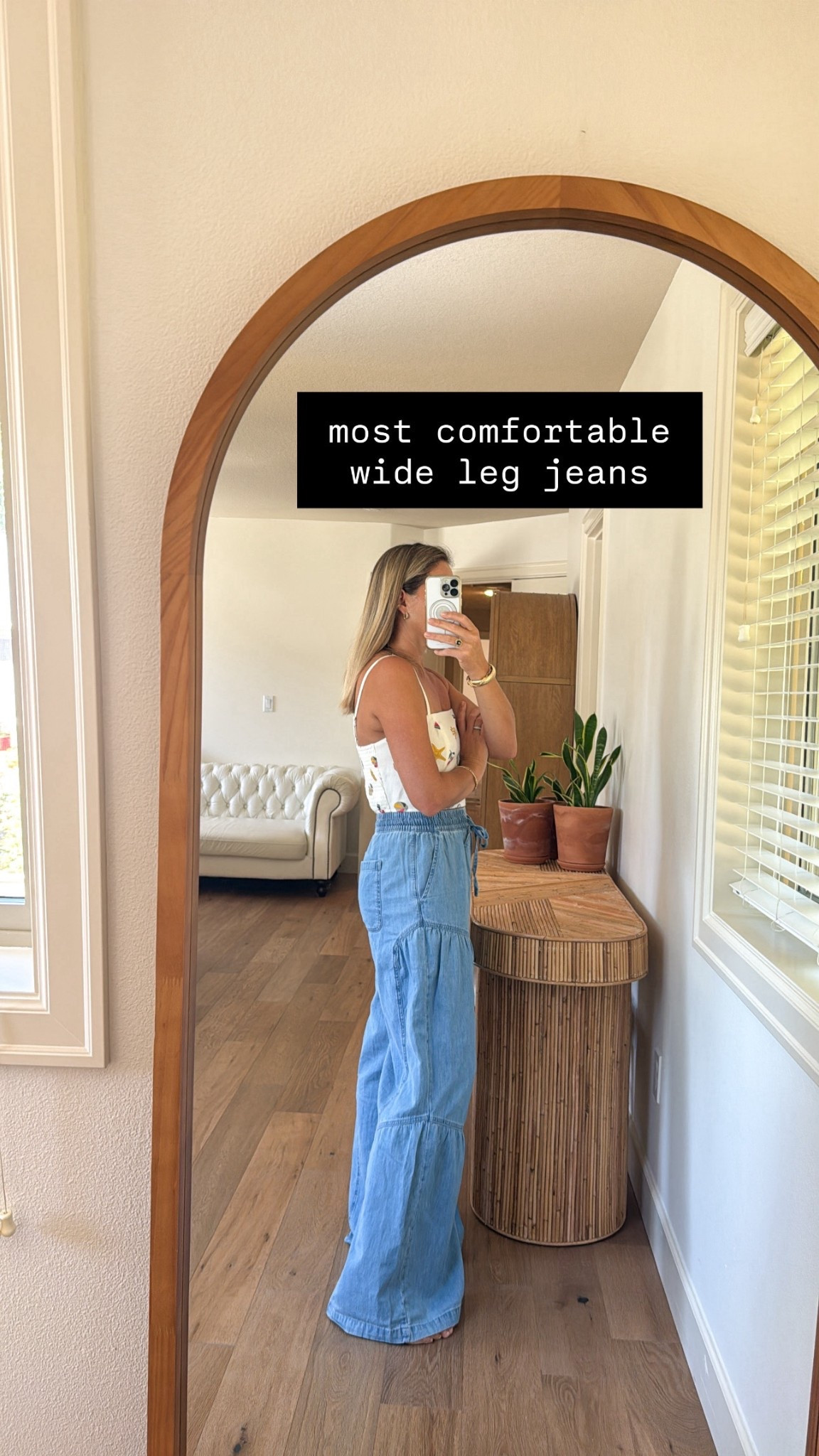 The softest wide leg jeans! So comfortable and flattering! Gorgeous stitch details, that makes it a stand out pair of jeans



#LTKStyleTip #LTKFindsUnder100 #LTKOver40