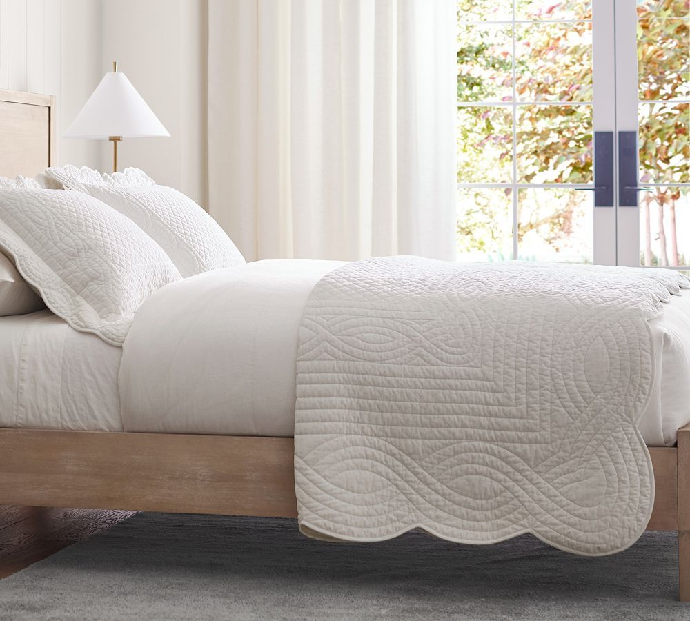 Heirloom Scallop Quilt | Pottery Barn (US)