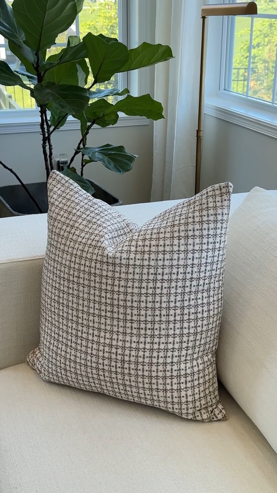Hackner Home | Pillow covers | Custom pillow covers | great fabrics | Fabric Samples | Neutral pillow covers | Textured pillow covers

#LTKHome #LTKSaleAlert