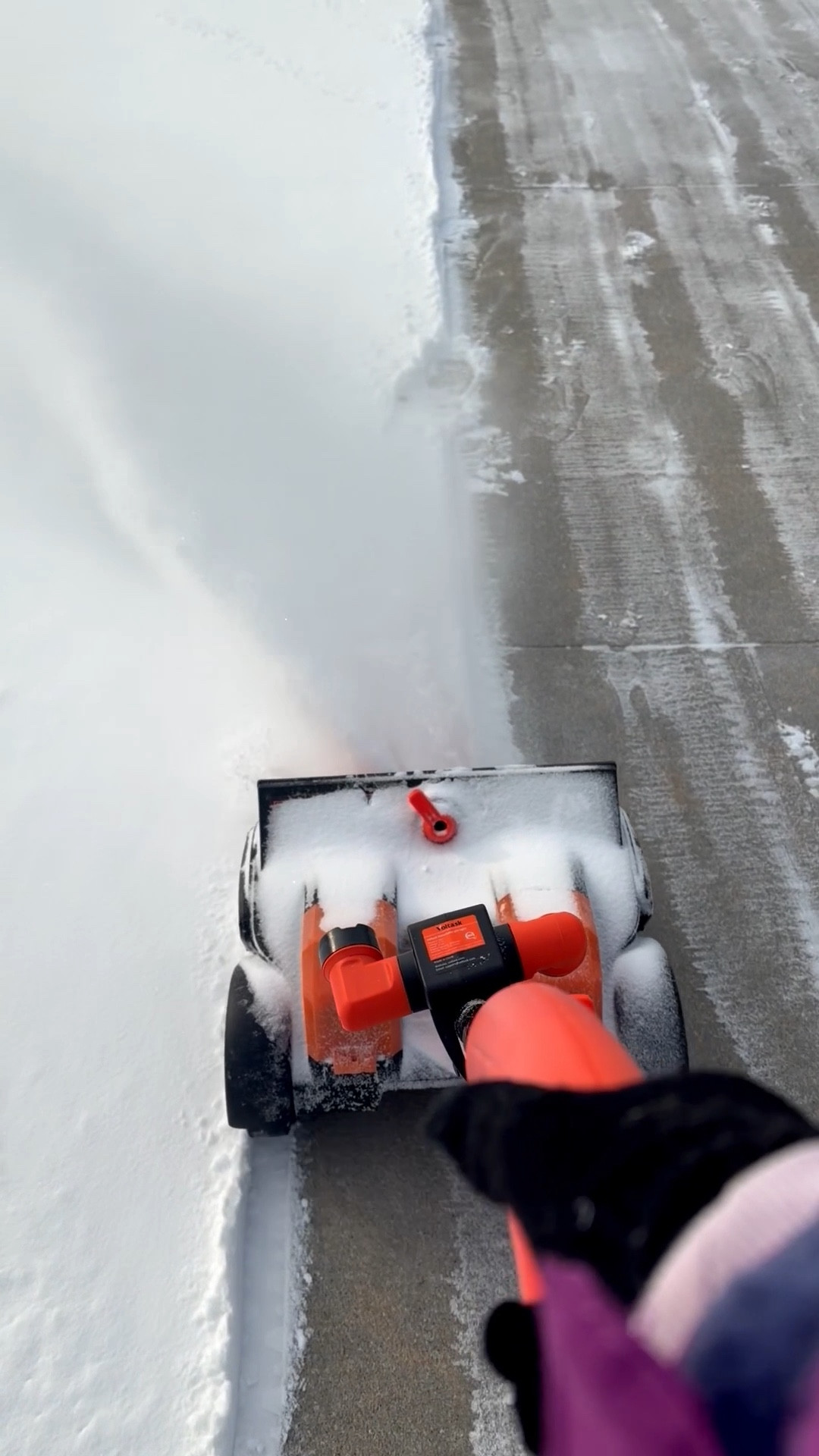 This electric snow shovel is amazing! I was able to clear my 3-car driveway and sidewalks in 30 mins! 

#LTKHome #LTKmomlife #LTKSeasonal