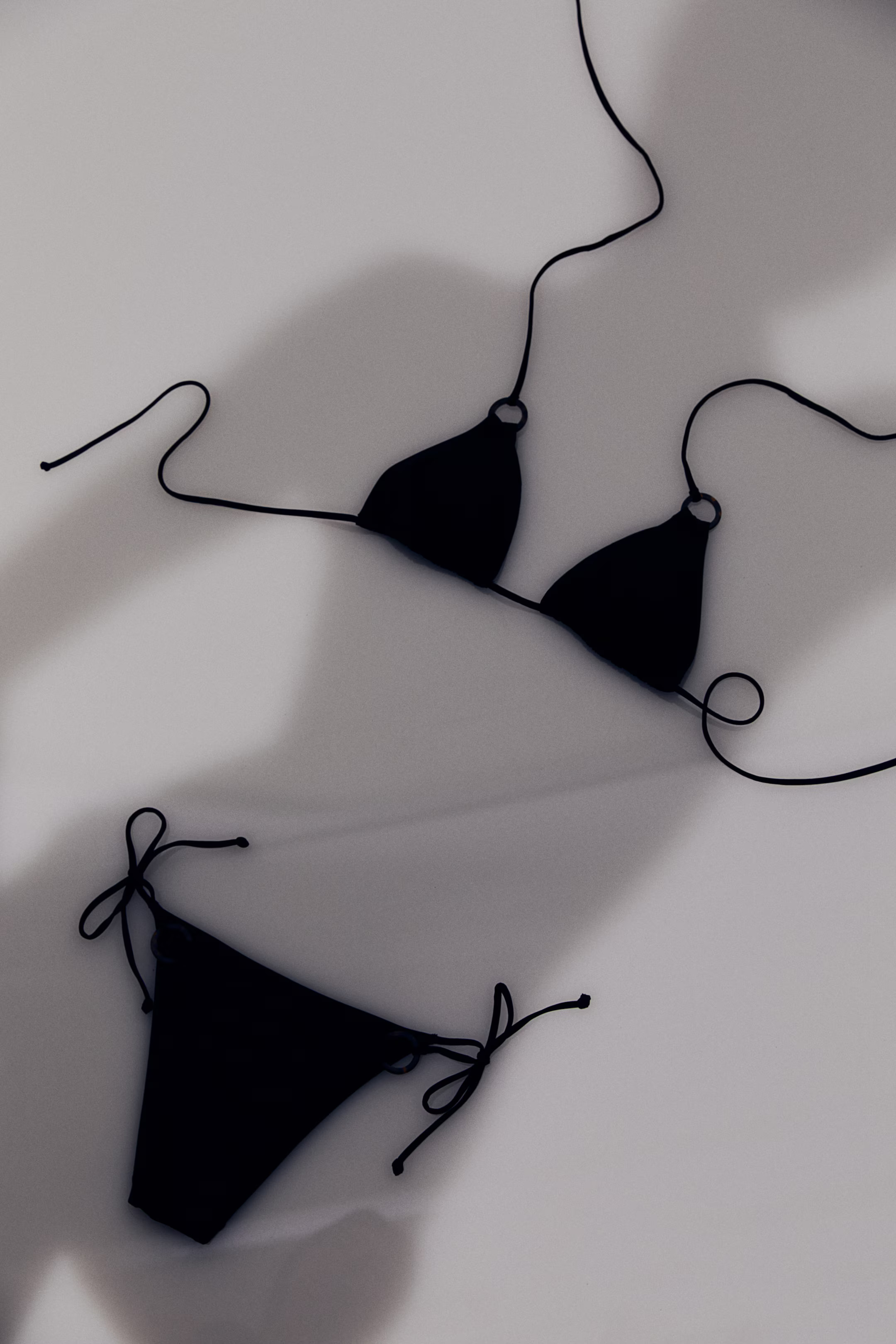 Padded triangle bikini top | H&M (UK, MY, IN, SG, PH, TW, HK)