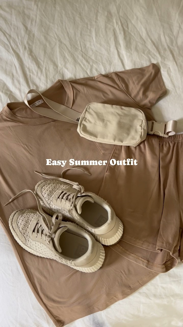 Easy summer outfit! The cutest two piece matching set from Amazon. How perfect for on the go moms!

#LTKStyleTip #LTKFindsUnder50