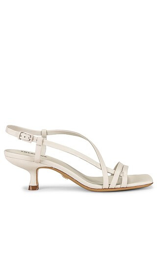 Winda Sandal in Off White | Revolve Clothing (Global)