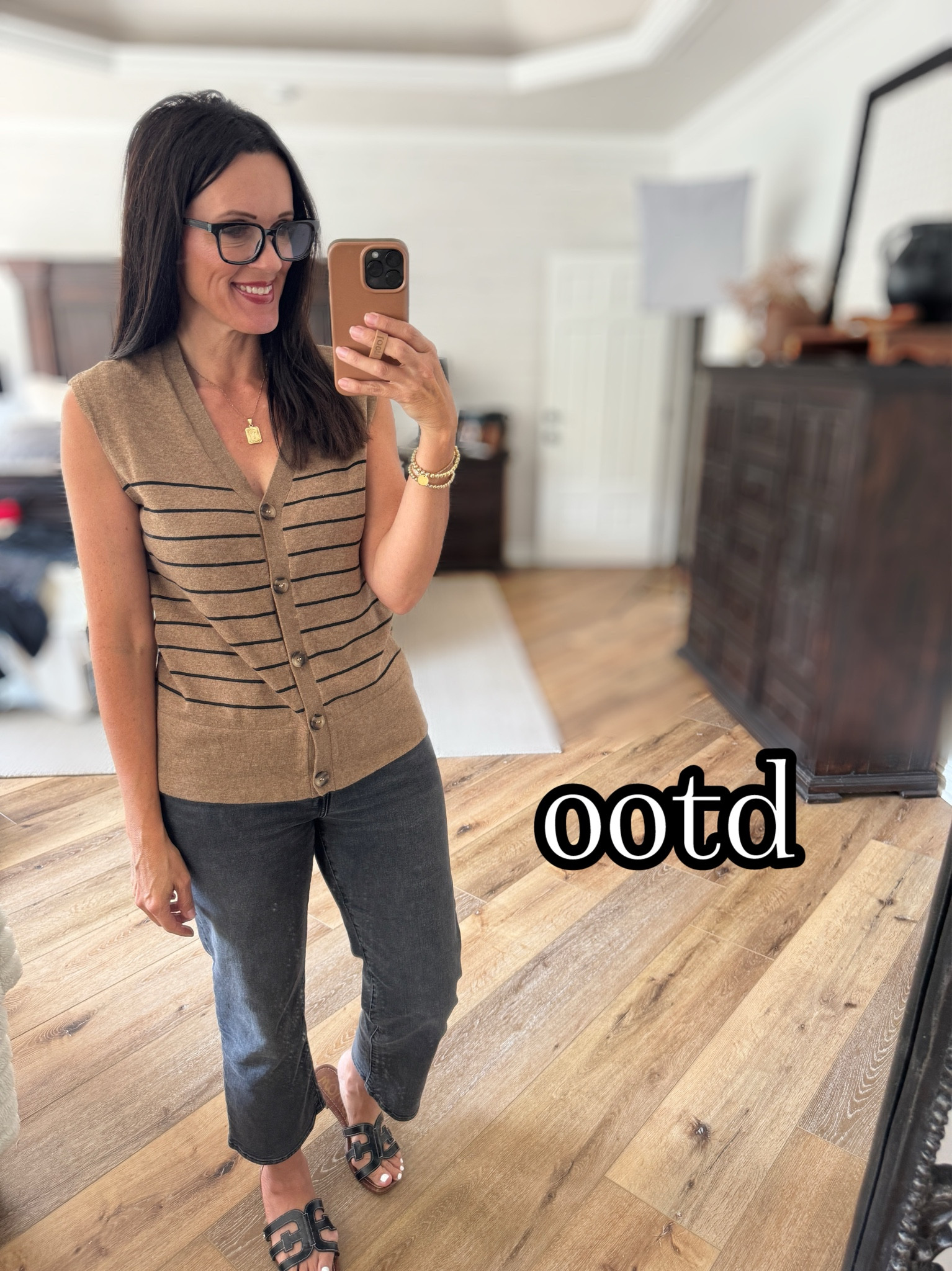 End-of-summer styling. Lightweight sleeveless sweaters are the perfect piece for merging summer and fall. 

Sizing:
Sleeveless sweater-Evereve, oversized. Wearing XS. 
Black-wash jeans-Levi’s, sized up to 28
Sam Edelman Bay Slides-run TTS

fall outfit | casual outfit | elevated casual 



#LTKStyleTip #LTKFindsUnder100 #LTKOver40