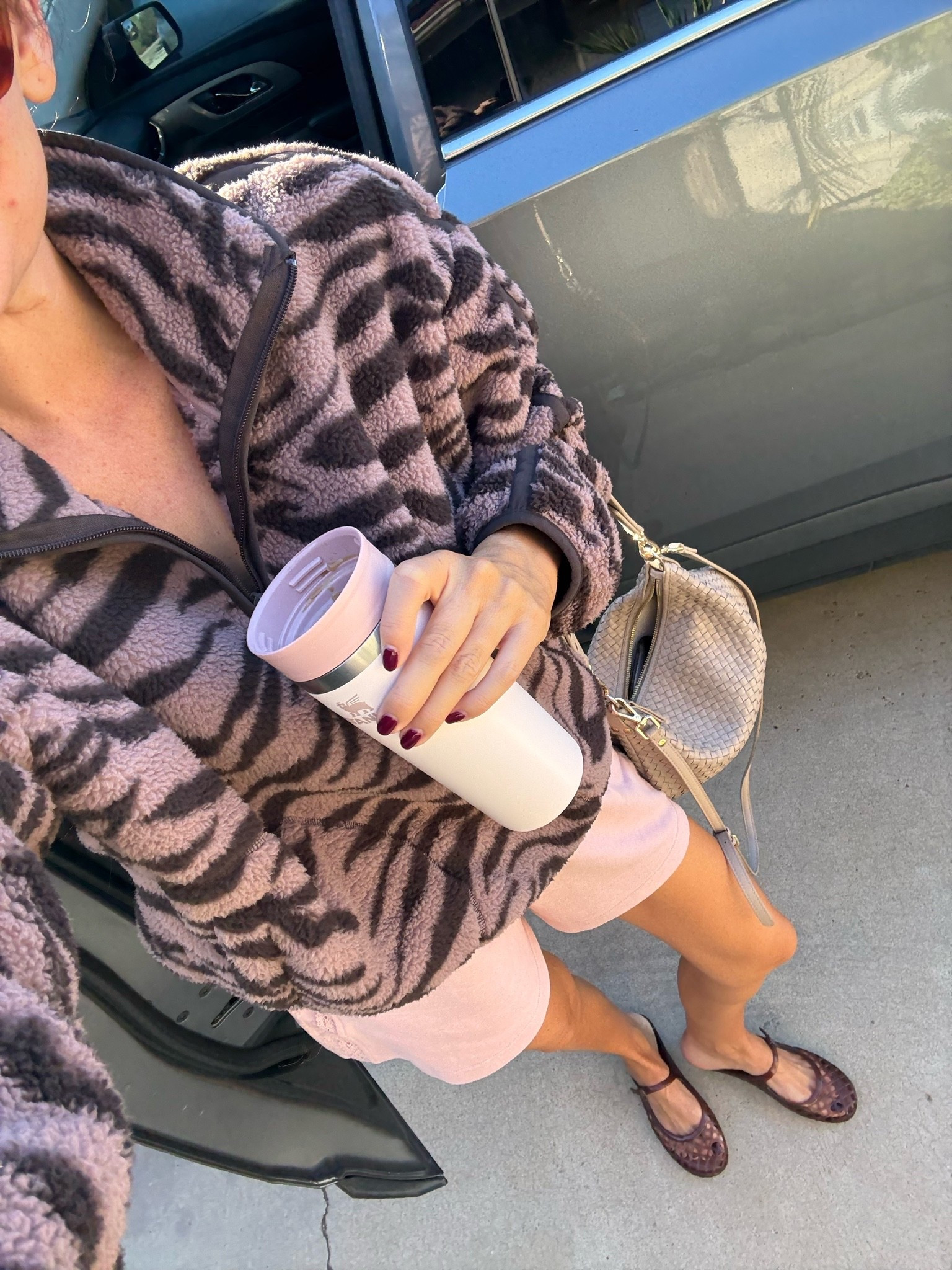 Drop off coziness! Wearing a medium

#LTKmomlife #LTKgrwm #LTKdayinmylife