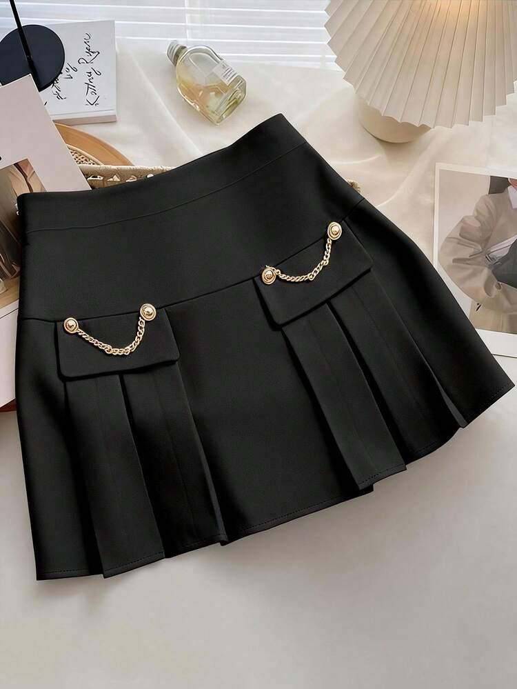 GlowEve CURVE Plus Size Elegant Pleated Chain Decor Mini Skirt | SHEIN