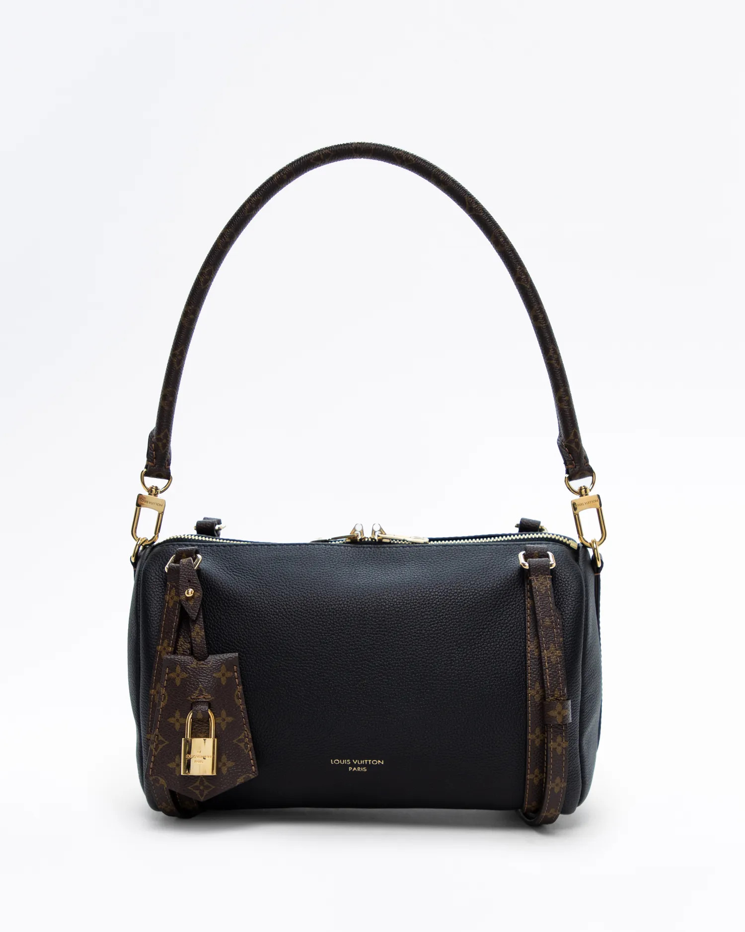 HomeHow It WorksClub PerksMerch Shop | Vivrelle