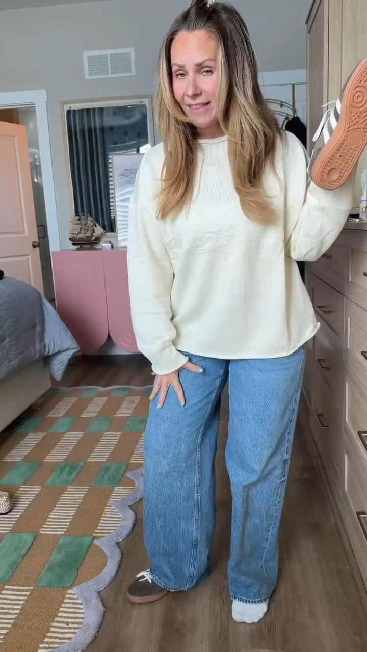 Petite with a booty 🍑 and tired of jeans gaping at the waist or pulling through the hips? These are the ones.  I’m wearing the Abercrombie Curve Love High-Rise Wide Leg and they actually fit everywhere — snatched waist, room for curves, and the length works for petites without looking sloppy.  If denim never fits you quite right, start here.




#LTKgrwm #LTKootd #LTKmomlife