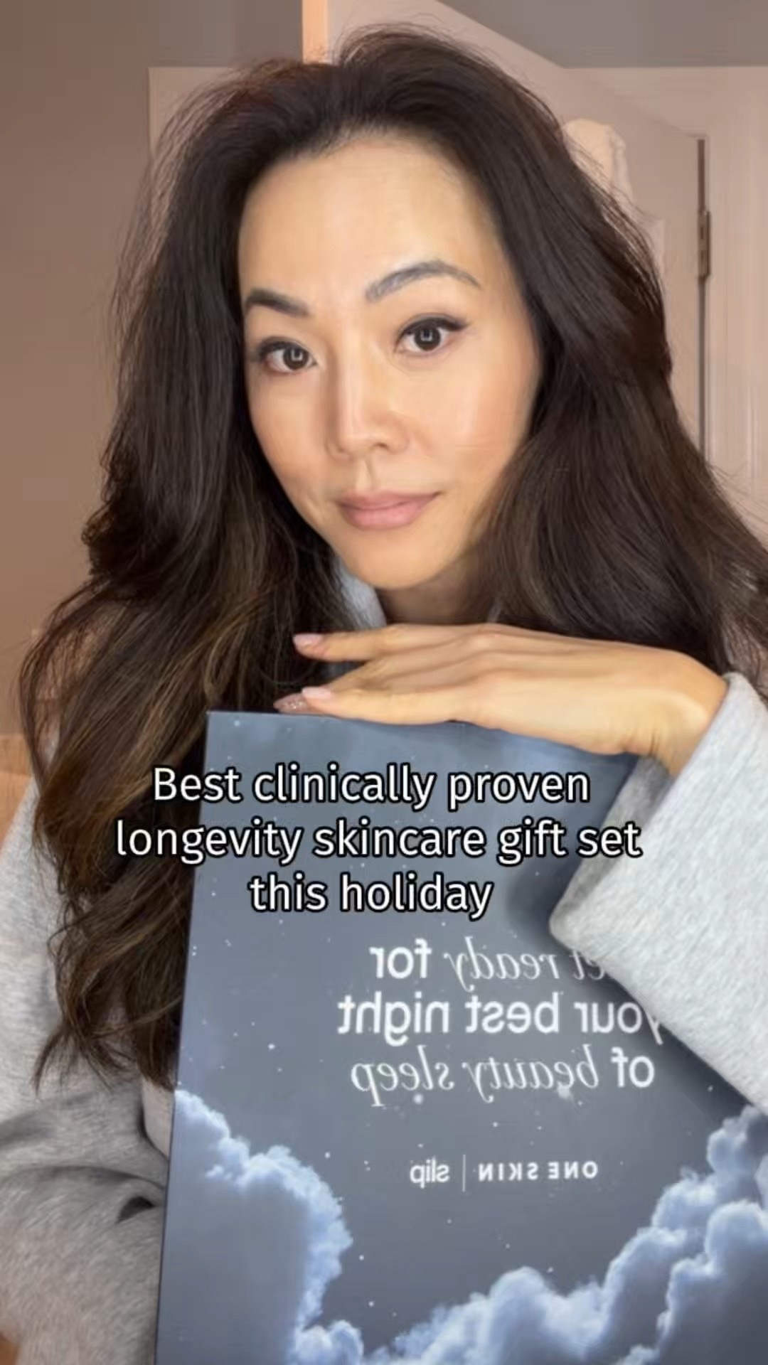 Best longevity skincare from Oneskin gift set! Perfect for your mom or friends! Or for yourself. You can use code thedavisstandard for extra 15% off!