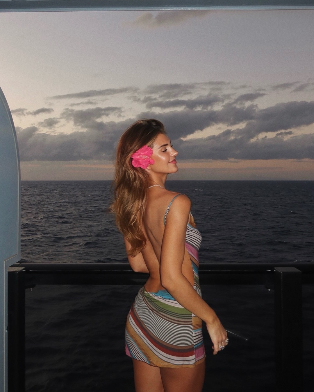 i feel like a 🍭 in this dress