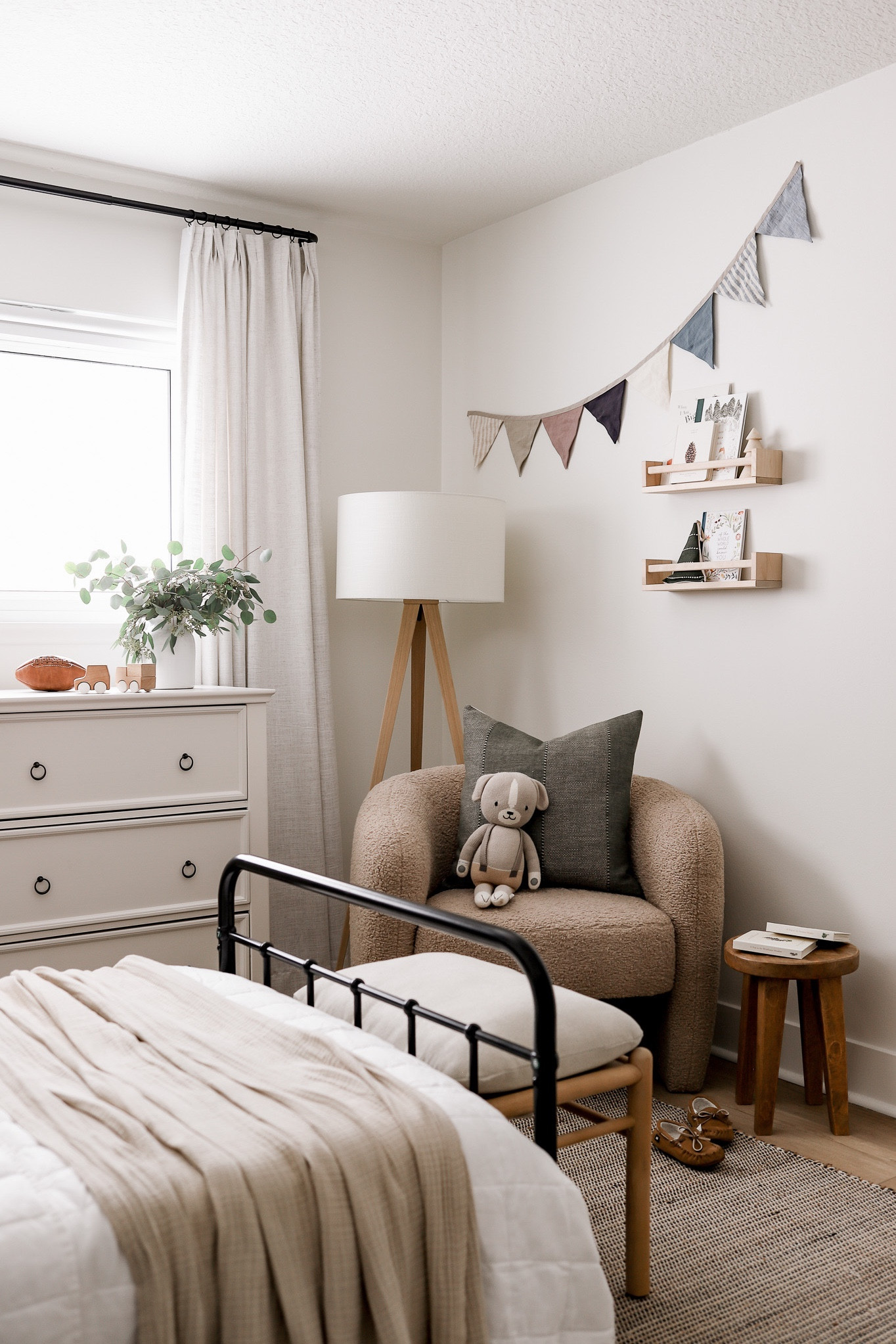 Here are some links to Weston’s room!

Toddler boy room. Kids decor. Home decor. Kids room. 

#LTKhome #LTKfamily #LTKkids