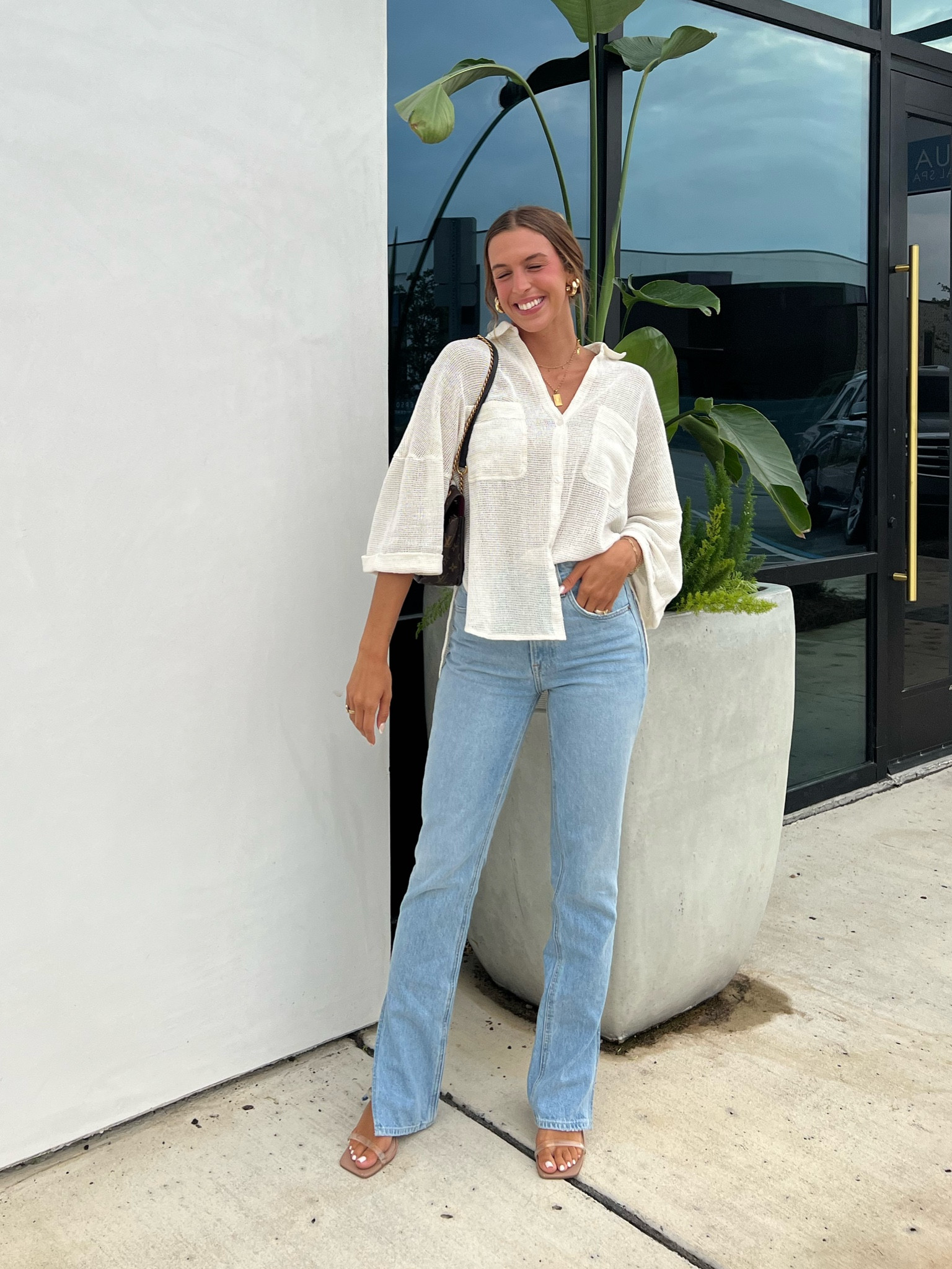 casual dinner outfit (exact top linked, just available in other colors) 

#LTKFind #LTKshoecrush #LTKstyletip