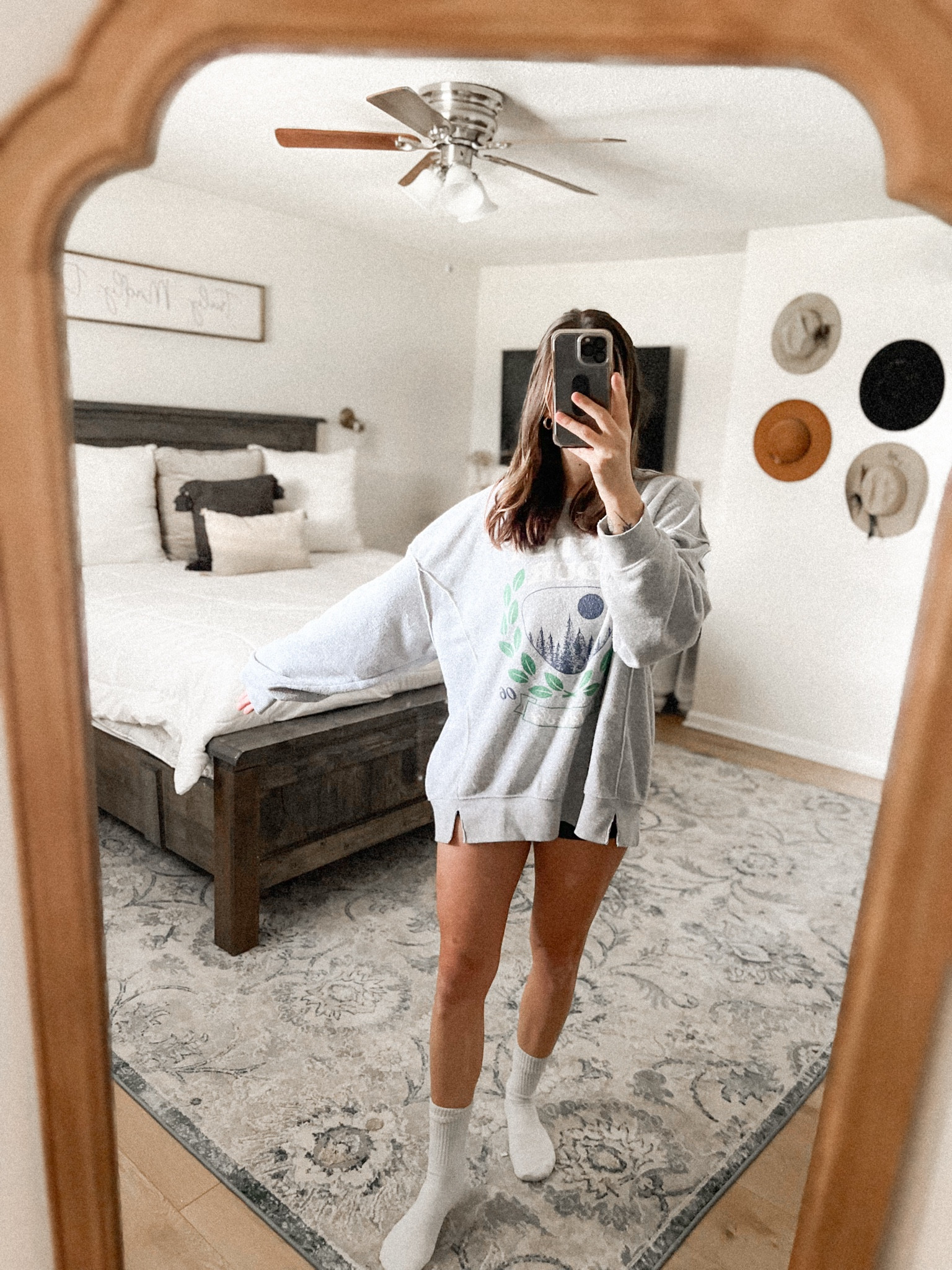 my favorite sweatshirts ever

#LTKfindsunder50