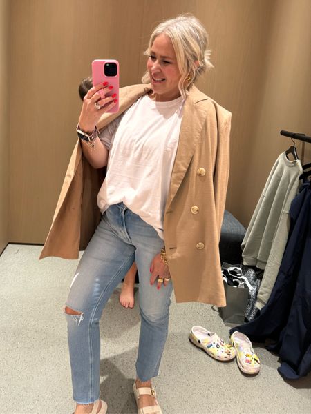 Sharing my outfit of the day. I love this linen double breasted blazer from Gibsonlook .

Code WANDA10 for Gibsonlook 
I paired it with the best white T-shirt that has a very loose fit. I’m wearing a size large and did a front tuck and I will definitely be ordering other sizes. 

#LTKfindsunder100 #LTKmidsize #LTKover40