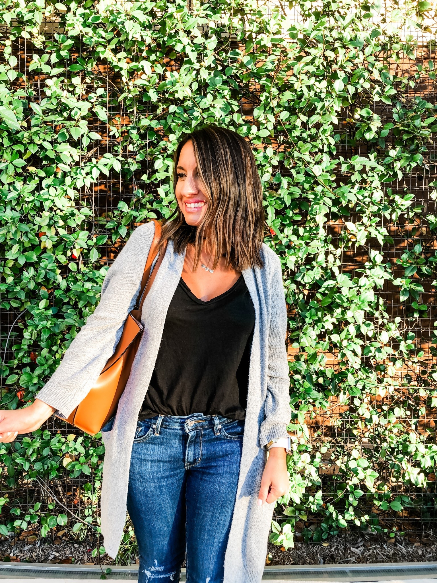 Casual petite outfit. 
Grey cardigan, black tshirt and jeans  

#LTKOver40 #LTKFindsUnder50 #LTKPetite