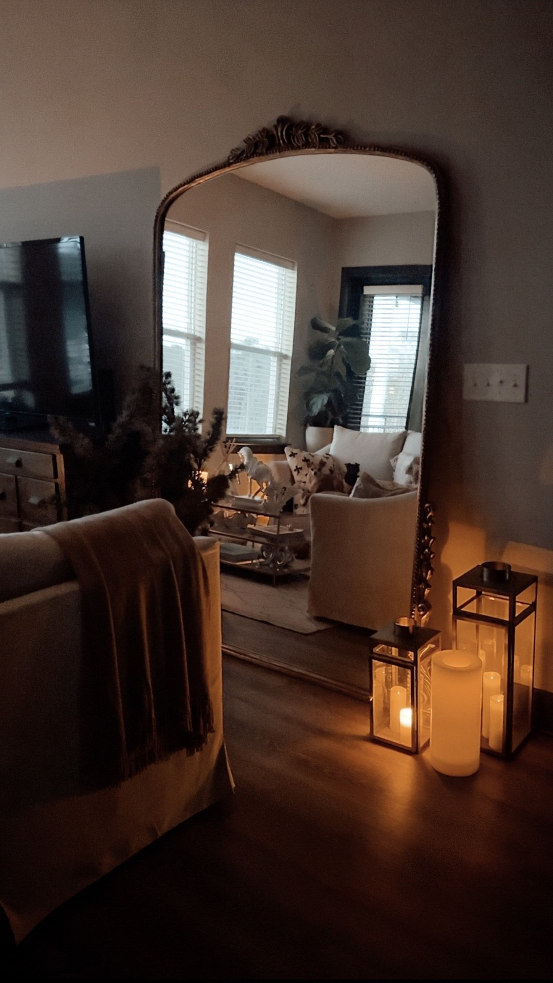 How I styled the Gleaming Primrose Mirror from Anthro. 

Scroll to shop.  So glad you’re here.

#LTKAnthropolpgie

#LTKBeauty #LTKHome