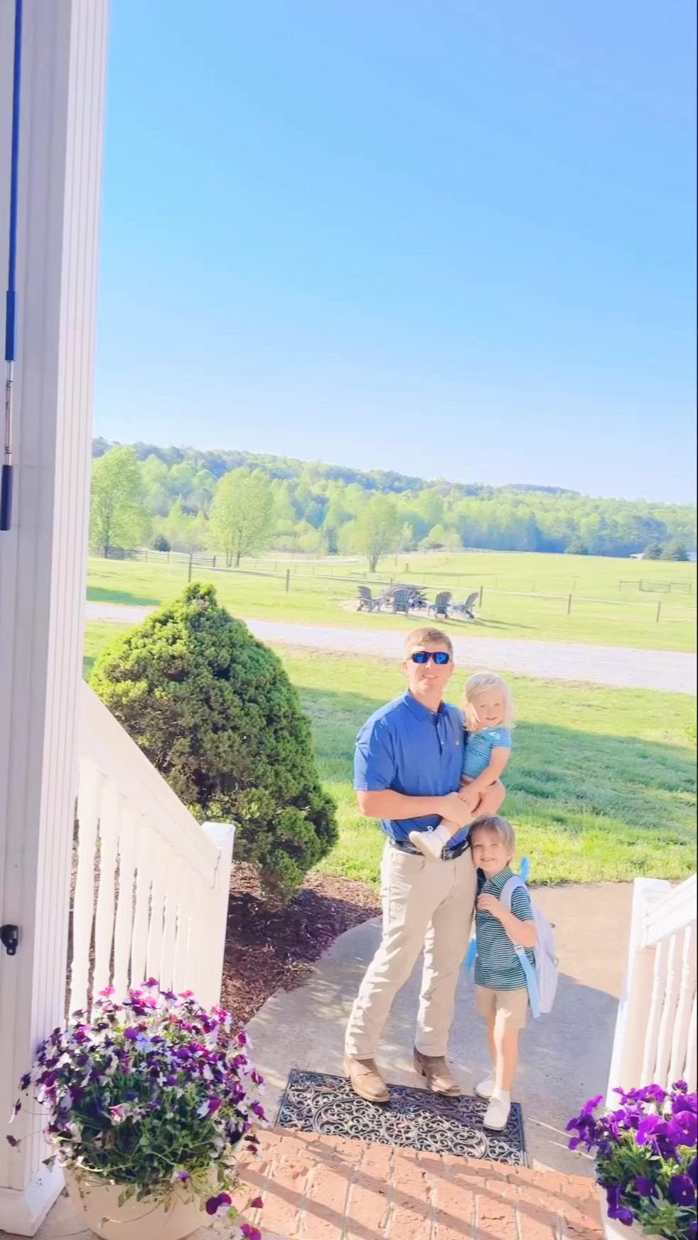 What a sweet Master’s Sunday it’s been ⛳️ Dressed the boys in their new @themasters merch 👕 for 💒 this morning (so handsome 😍), then a stop by @loweshomeimprovement 🛠️ to get the last supplies 🪵 @wesmabry needed to finish ✔️ the garden 🪴 fencing 🌱 (working on it now while the babies 👶🏼 are napping 💤 and it’s looking SO good y’all 🤩), and ofcourse have the Master’s 🏌️‍♂️ on in the living room!! 🛋️ 