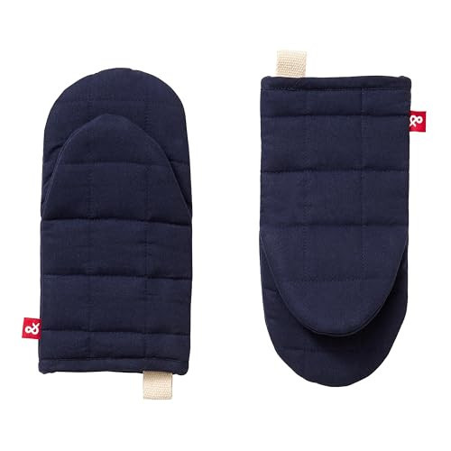 Hedley & Bennett Oven Mitts - Heat Resistant Kitchen Mittens - Baking Gloves with Hanging Loop - 100% Cotton Outer and Lining; 100% Polyester Filling - Blueberry Blue | Amazon (US)
