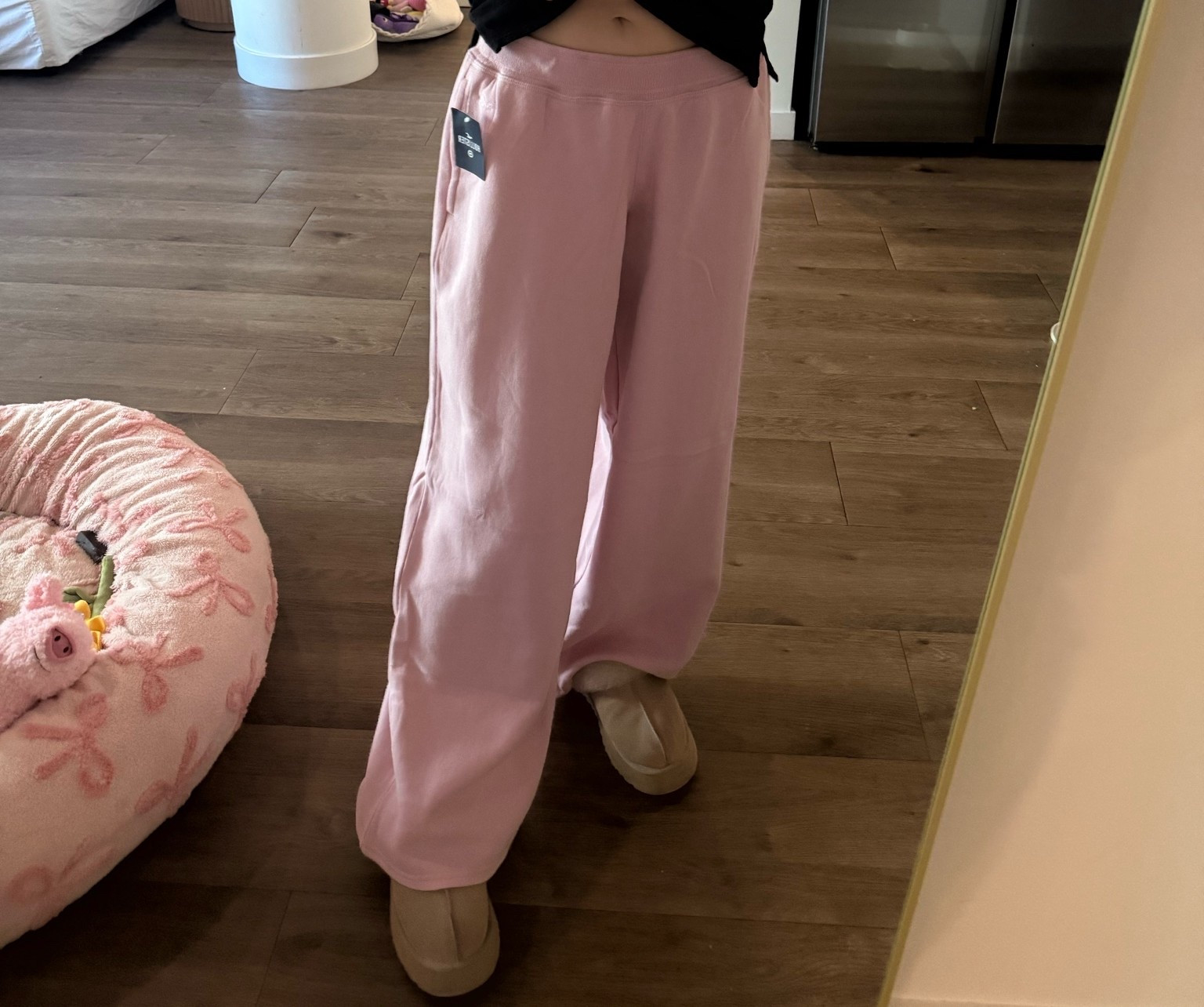 @Target x Hollister collab = most comfortable pair of sweats I’ve ever worn