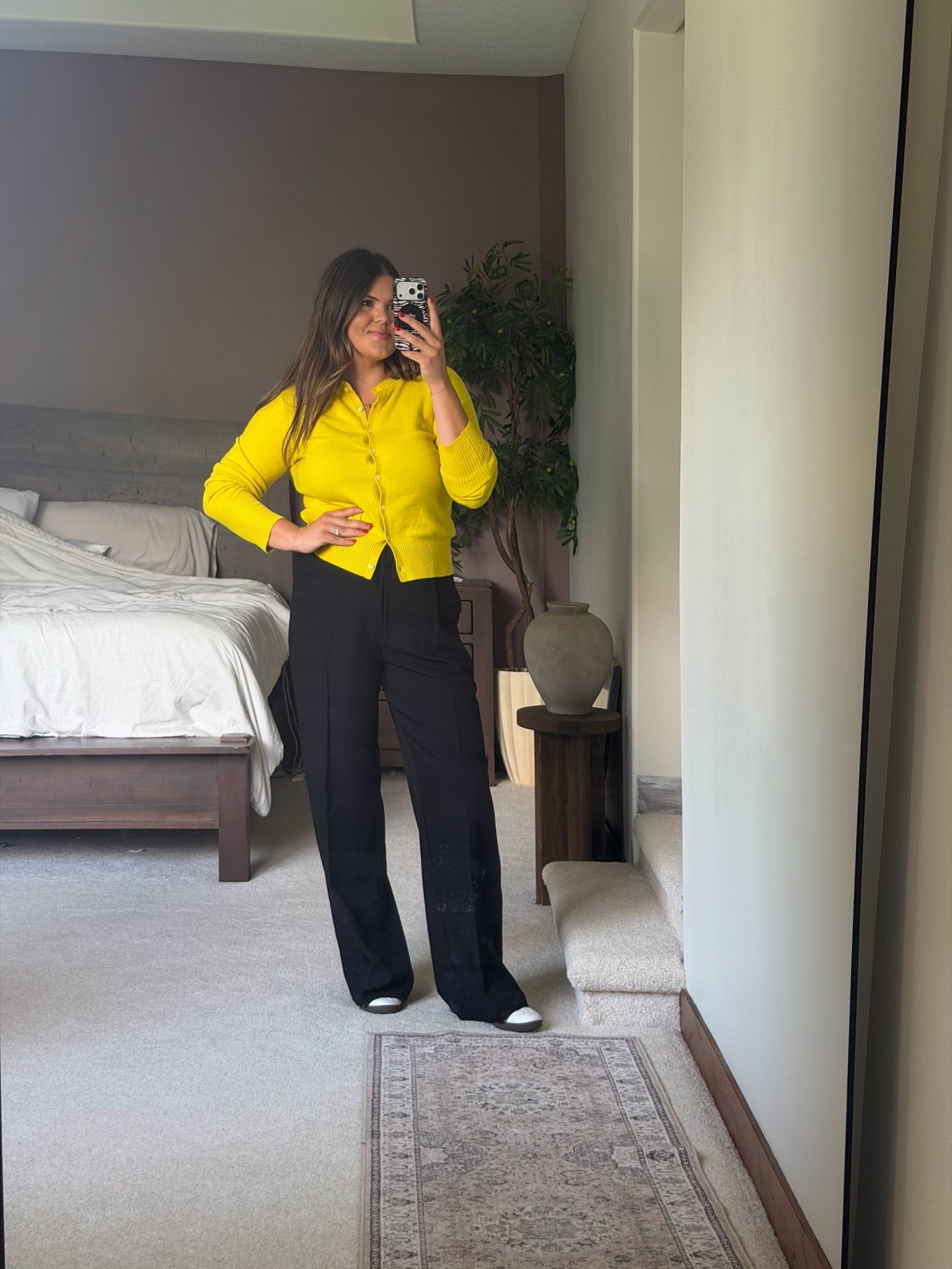 Casual fall outfit / work outfit / teacher outfit 

Pants remind me of the aritzia lodge pant 

Wearing large in the cardigan and large tall in the trouser 

Midsize, size 12, size 14, mom style, curvy outfit