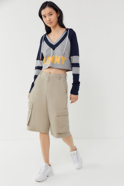 Tommy Hilfiger UO Exclusive Retro Cropped Hoodie Sweatshirt | Urban Outfitters (US and RoW)