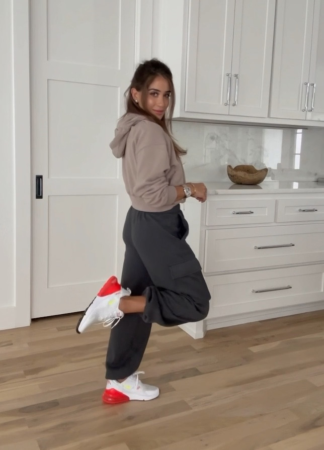 Cargo joggers for petites size xxs, hoodie xxs Nike sneakers super comfy travel outfit 