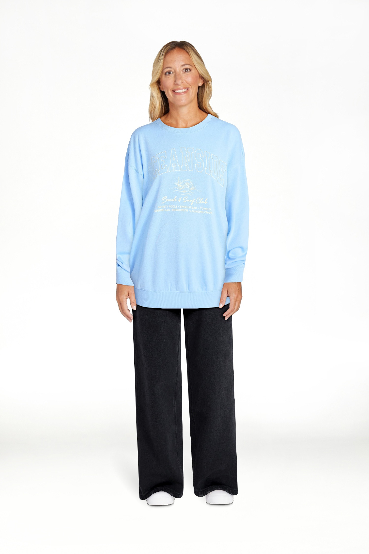 No Boundaries Graphic Crewneck Sweatshirt, Women's XXS-XXL | Walmart (US)