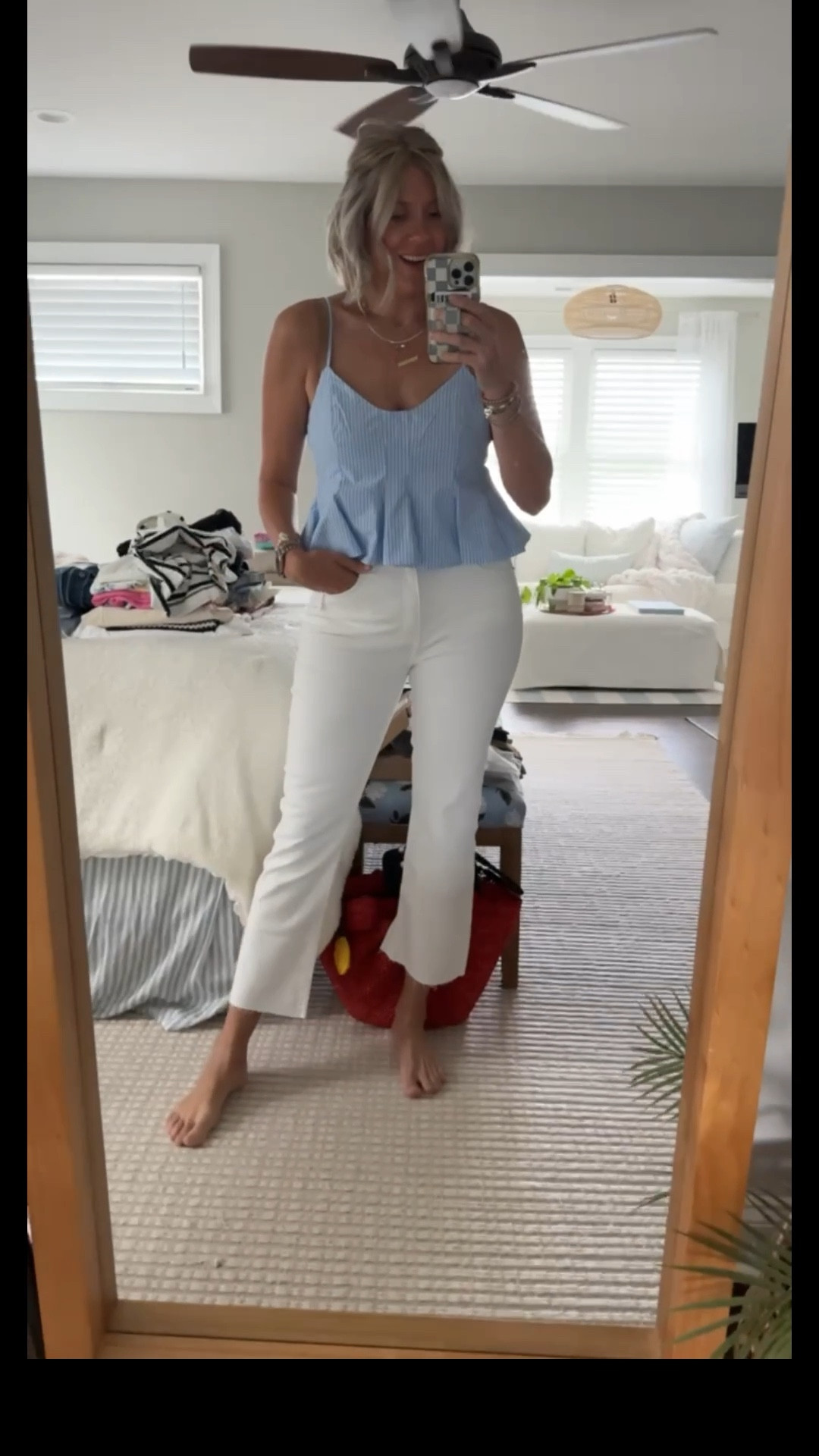 Serving coastal charm in peplum and white denim. Blue skies, breezy vibes, and zero effort required. 🐚🌊




#LTKSeasonal #LTKFindsUnder50 #LTKStyleTip