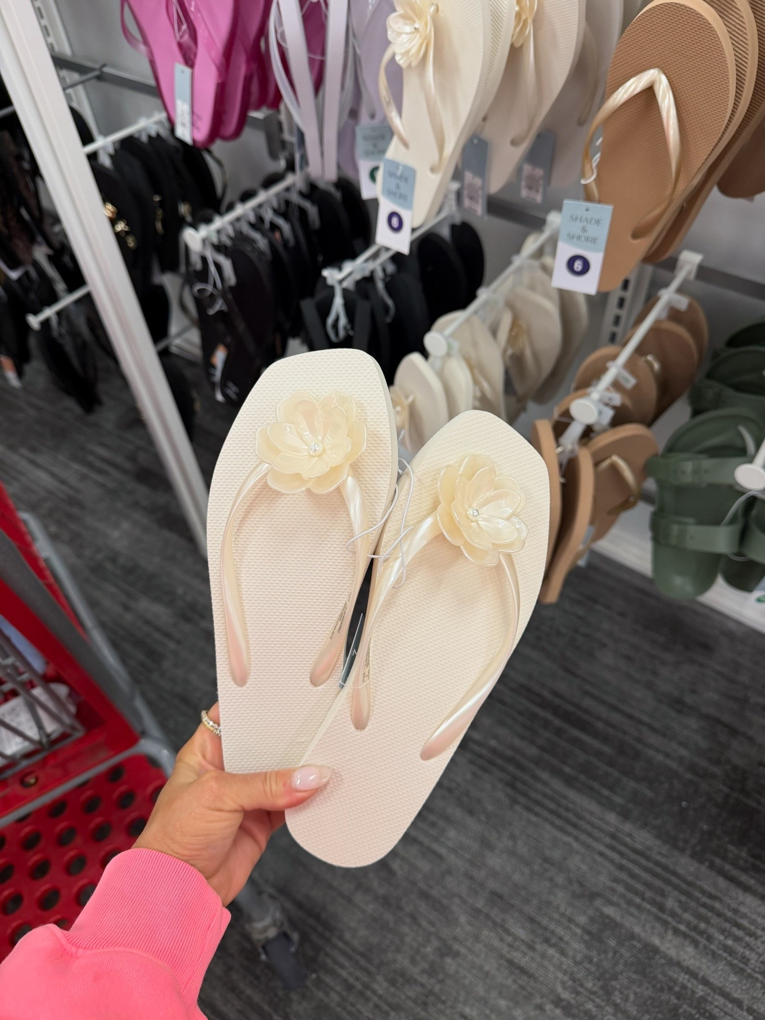 I love these sandals with the flower on them 🌸 these would be cute on the beach 

#LTKTravel #LTKootd #LTKSeasonal
