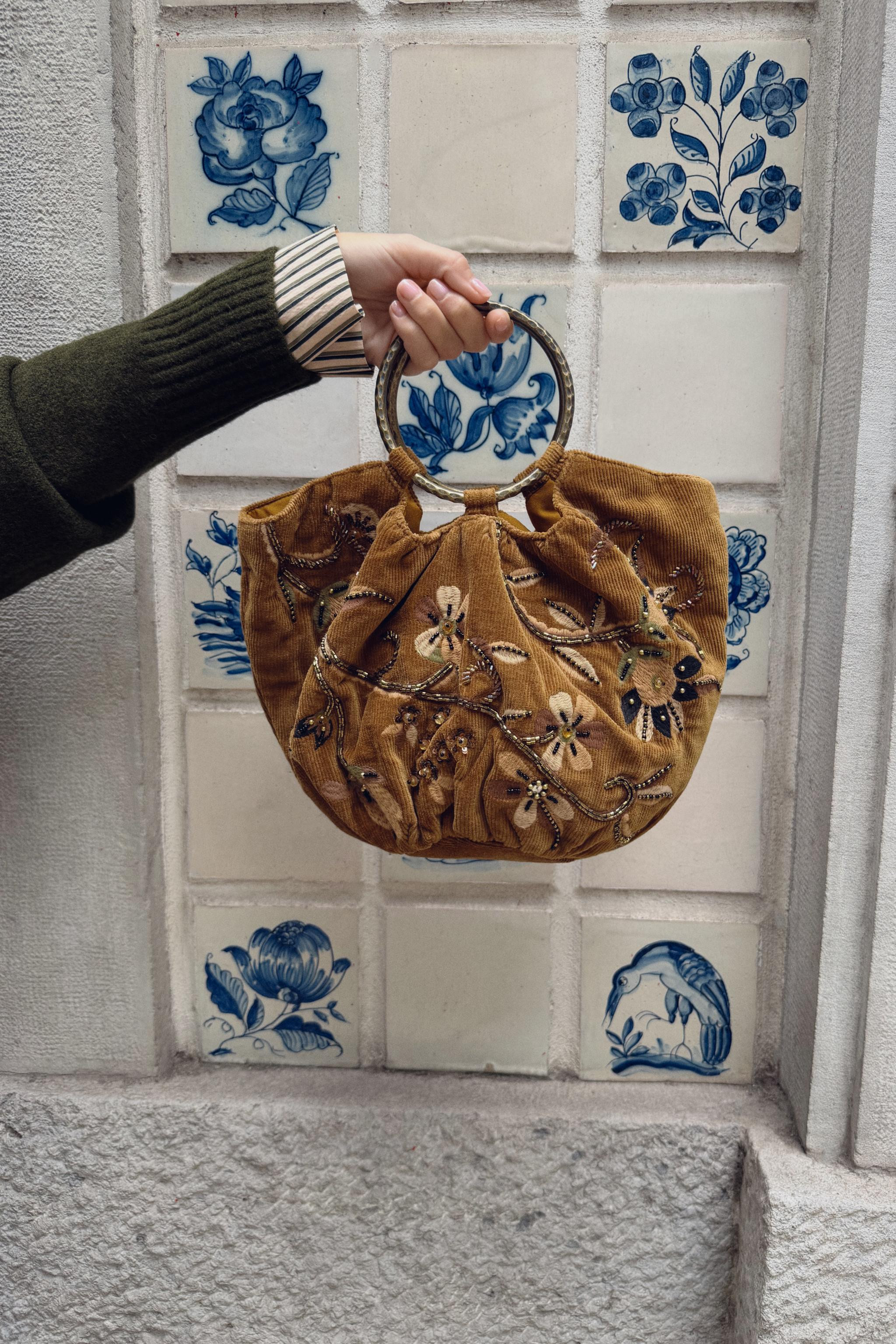 CORDUROY EMBROIDERED BUCKET BAG | Zara US