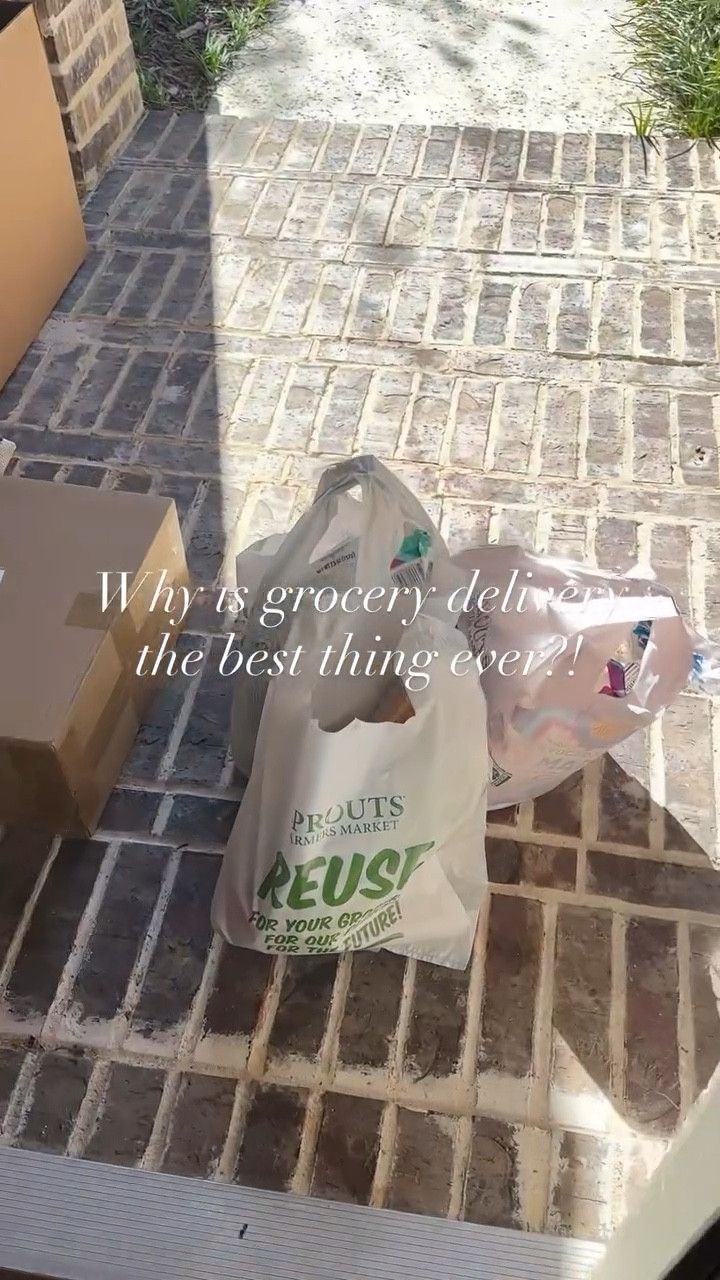 Good morning 🌿
Gratitude turns ordinary mornings into something holy. What’s one small thing you’re thankful for today? I’ll go first: slow mornings and second cups of coffee.


#ThankfulThursday #ChristianWomen #FaithCommunity #GratitudePractice #MorningRoutine #PeacefulLiving #Over40Faith #EverydayGrace

#LTKmorningroutine #LTKHome #LTKdayinmylife