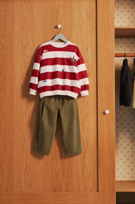 STRIPED EMBROIDERED SWEATSHIRT | Zara US