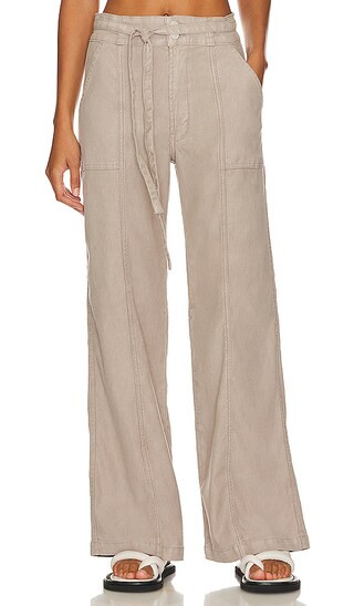 Hudson Jeans Tie Waist Wide Leg Pant in Beige. - size 32 (also in 27, 28, 30, 33) | Revolve Clothing (Global)