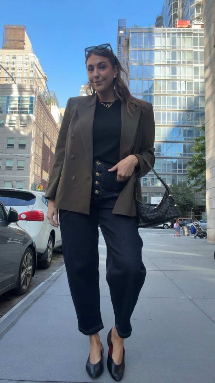 City fall style done right 🤎 An oversized blazer, dark denim and ballet flats will forever be one of my favorite polished-but-easy outfit formulas.

fall outfit, fall fashion, oversized blazer outfit, NYC street style, ballet flats, dark denim, chic fall outfit, everyday fall style, women’s fashion, elevated basics

#LTKWorkwear #LTKMidsize #LTKSeasonal