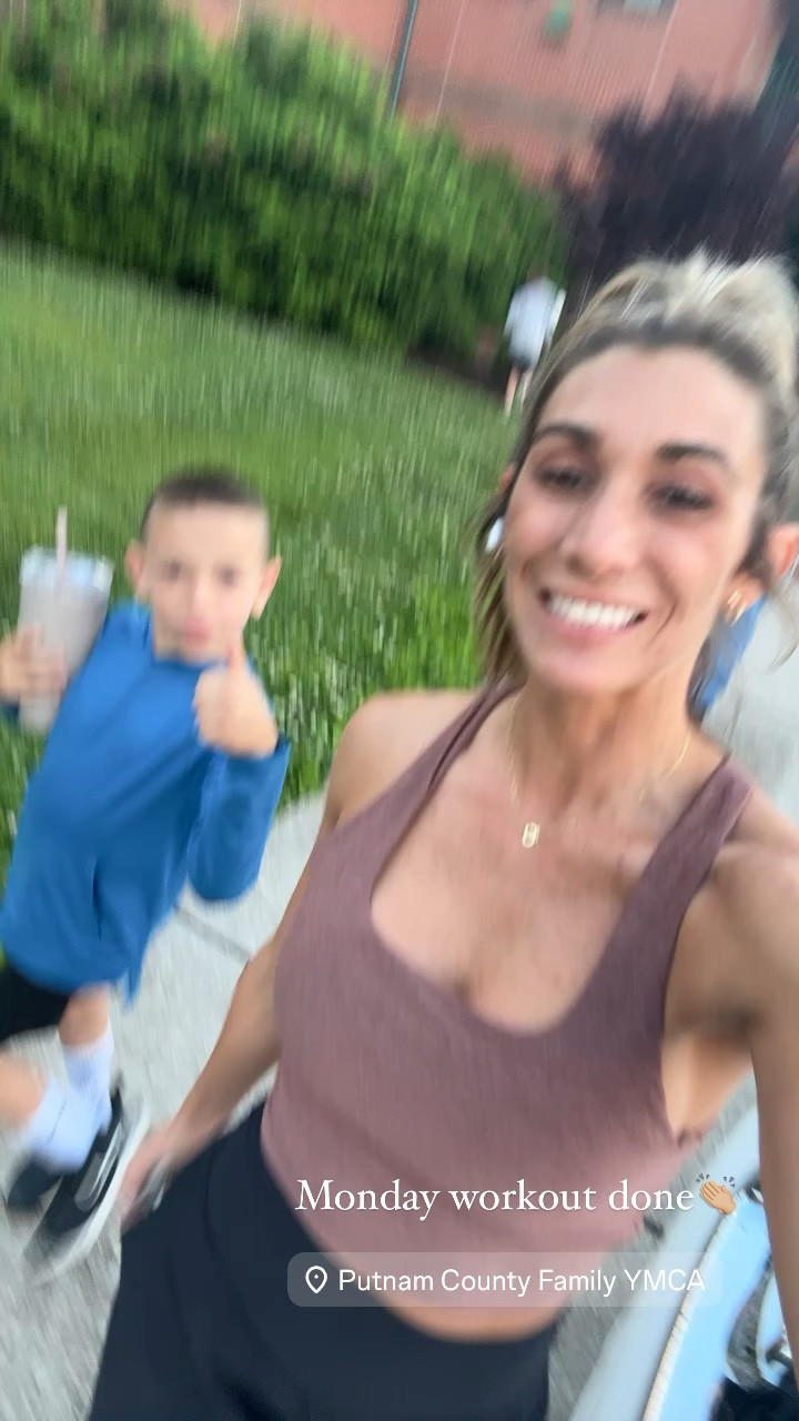 Old Navy under $20

#LTKFindsUnder50 #LTKFitness #LTKActive