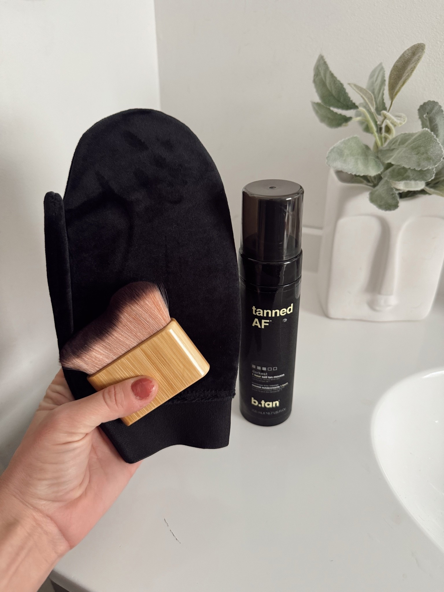 When you need a quick tan and don’t want the streaks or mess, this is the best!

#LTKmorningroutine #LTKselfcare #LTKBeauty