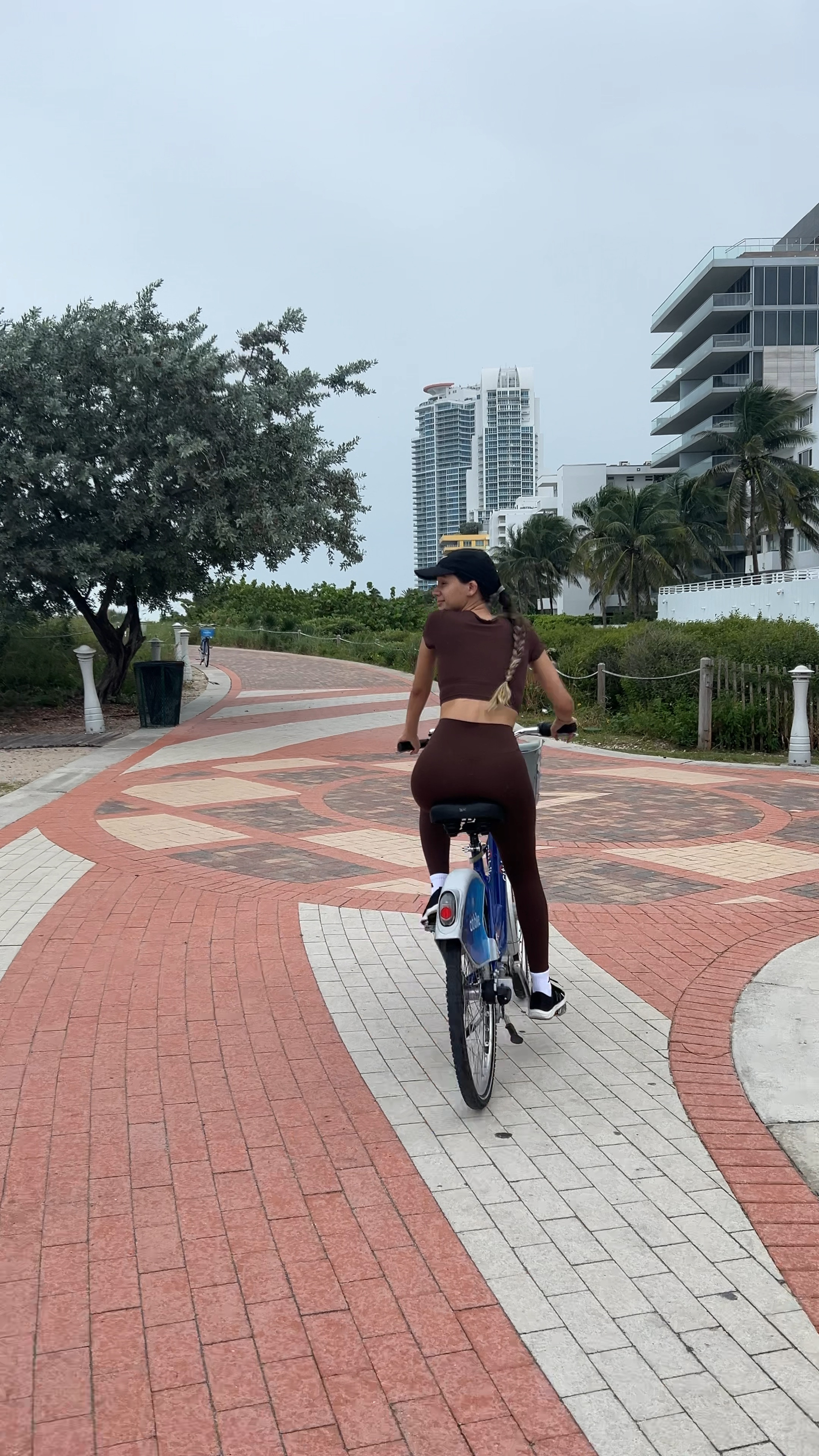 Activewear, leggings, workout outfit 
Perfect plan with the comfiest leggings 
Aerie legging Size XS short 

#LTKWatchNow #LTKCyberWeek 

#LTKActive