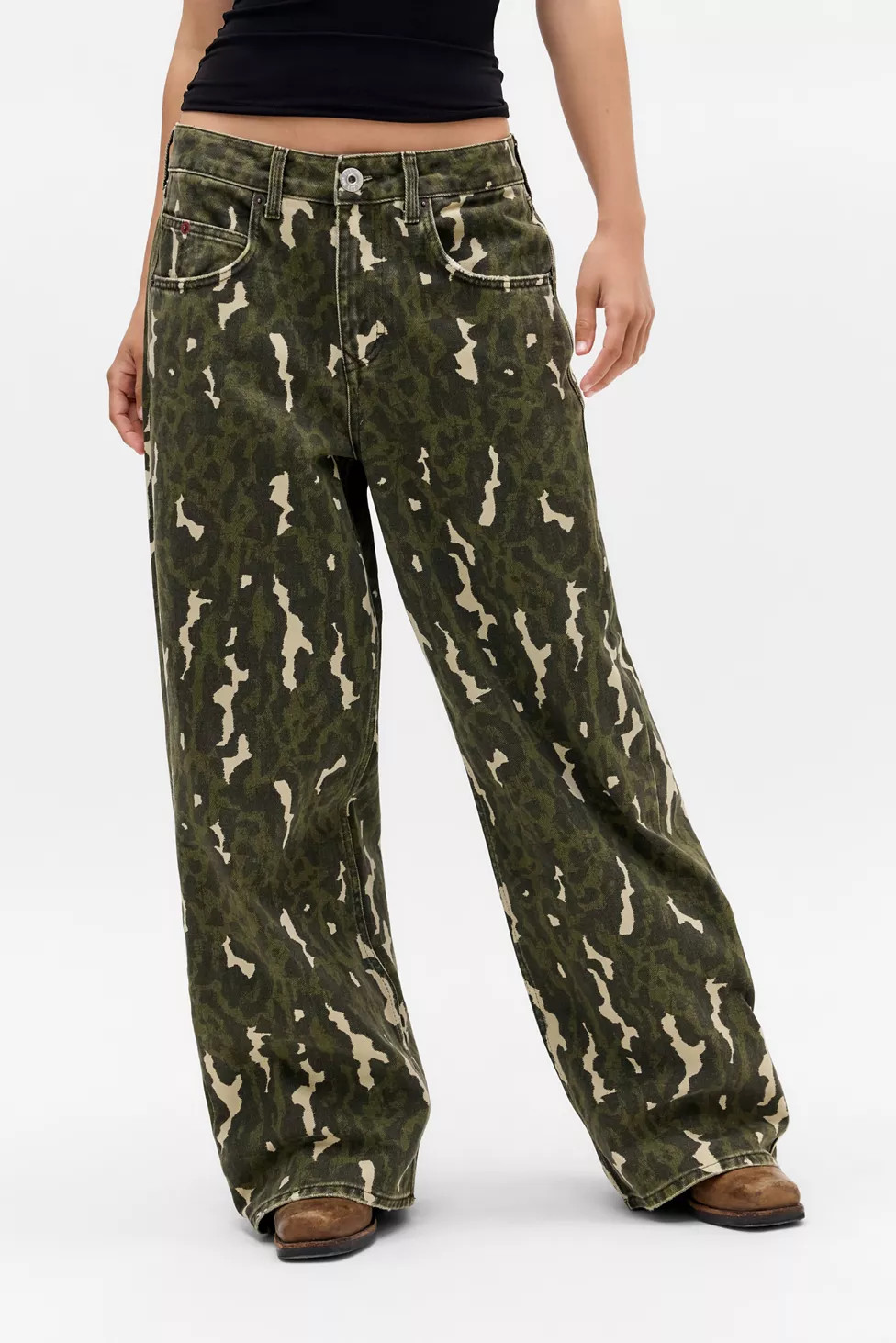 BDG Jaya Animal Camo Baggy Boyfriend Jeans in Animal Camo, Women's at Urban Outfitters | Urban Outfitters (US and RoW)