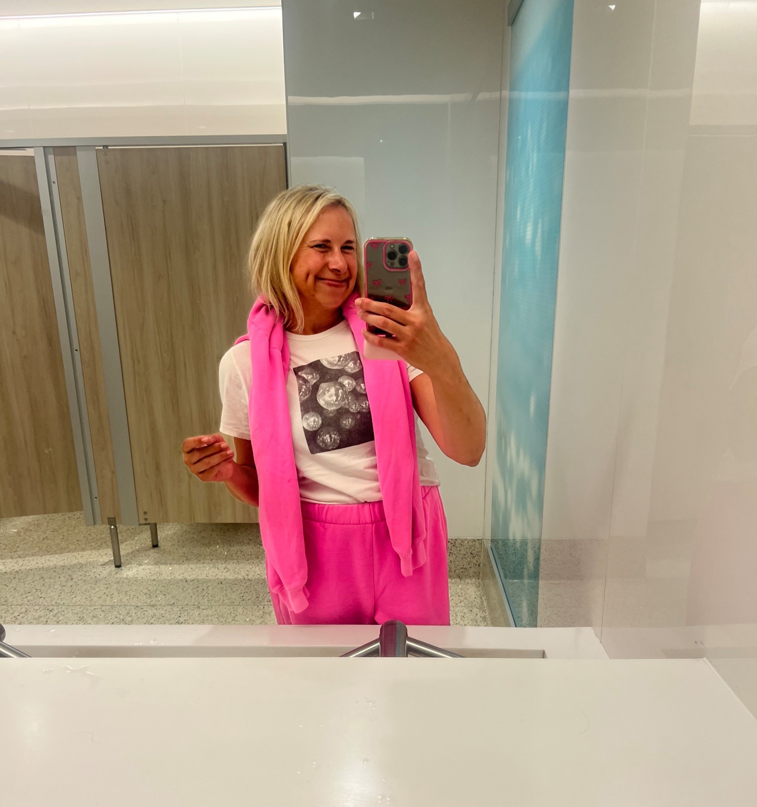 Neon Pink Sweats 💖 ✈️ 
… are one of my faves for a travel day (paired with a disco ball tee when travel day is NYE)! Linking multiple styles and options in this happy color (including some kids)!


#LTKSeasonal #LTKTravel #LTKActive