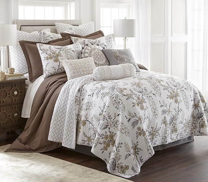 Levtex home - Pisa Quilt Set - King Quilt + Two King Pillow Shams - Floral Contemporary Peacock -... | Amazon (US)